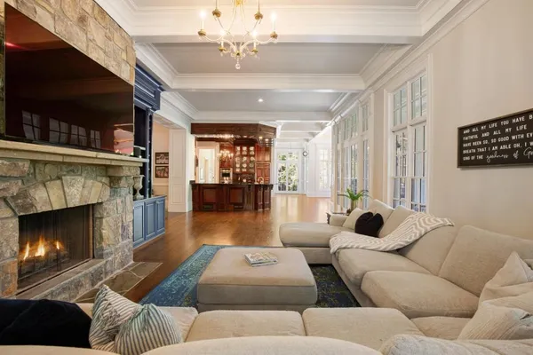 $3,000,000 | 1095 Stonegate Court, Roswell, GA 30075