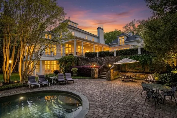 $3,000,000 | 1095 Stonegate Court, Roswell, GA 30075