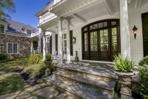 $3,000,000 | 1095 Stonegate Court, Roswell, GA 30075