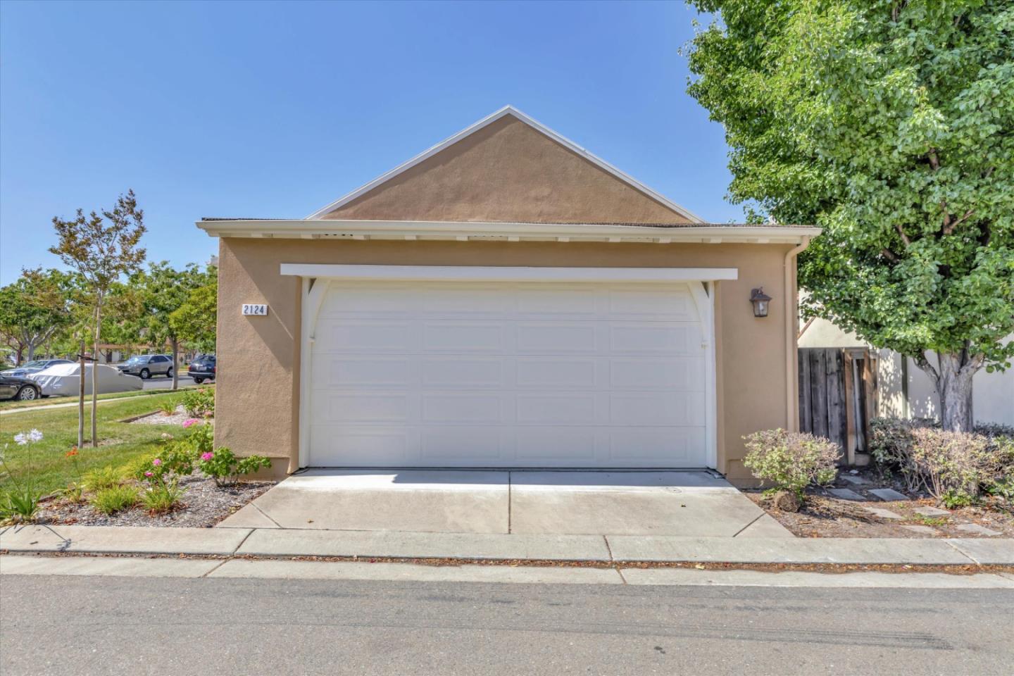 2124 Harvest Moon Lane San Ramon, CA 94582 - Photo 27 of 31 a front view of a house with a garden