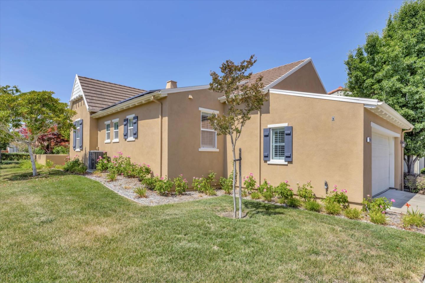 2124 Harvest Moon Lane San Ramon, CA 94582 - Photo 28 of 31 a front view of a house with a yard
