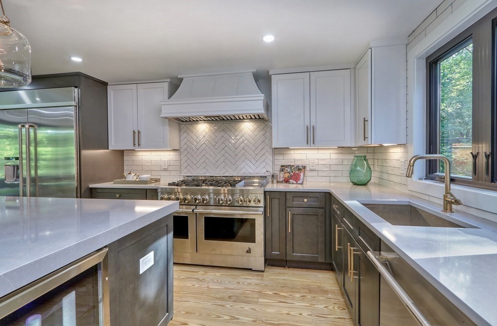 18 Lanark Road Wellesley, MA 02481 - Photo 12 of 42