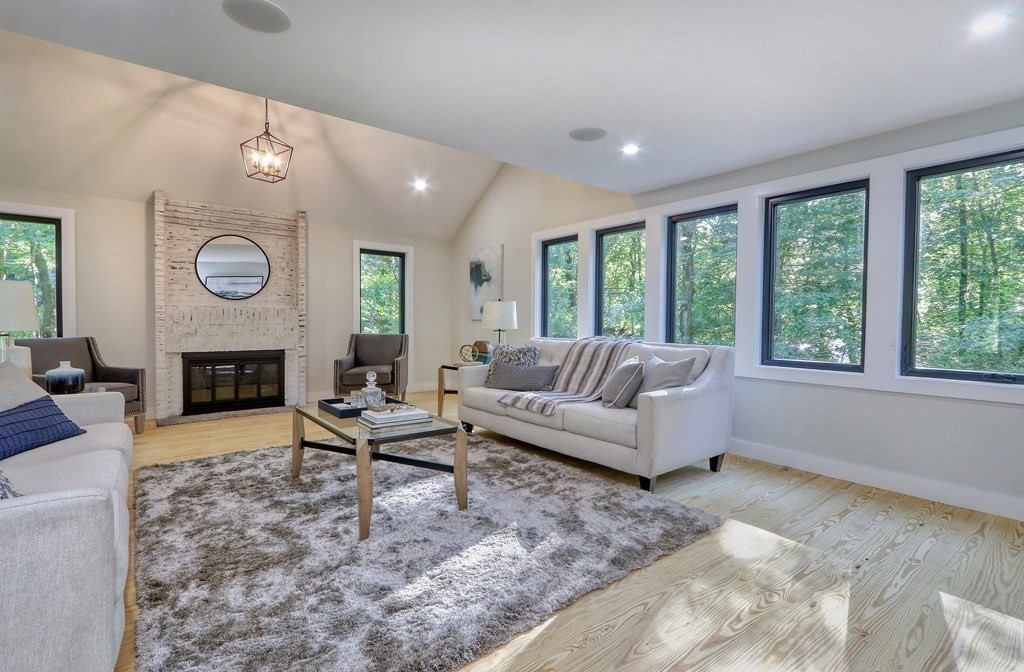 18 Lanark Road Wellesley, MA 02481 - Photo 15 of 42