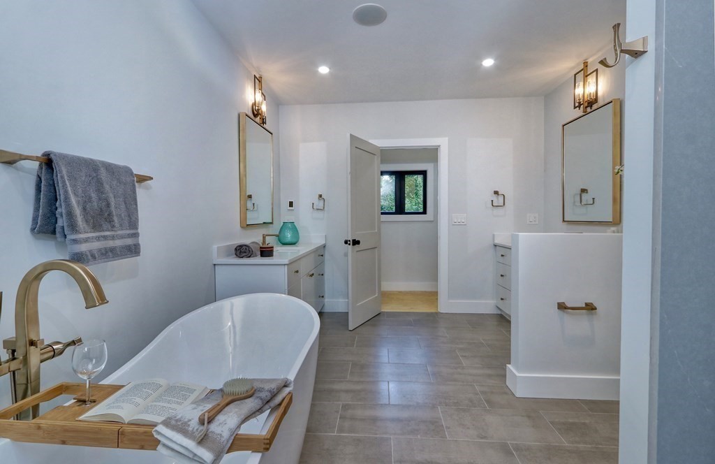 18 Lanark Road Wellesley, MA 02481 - Photo 31 of 42