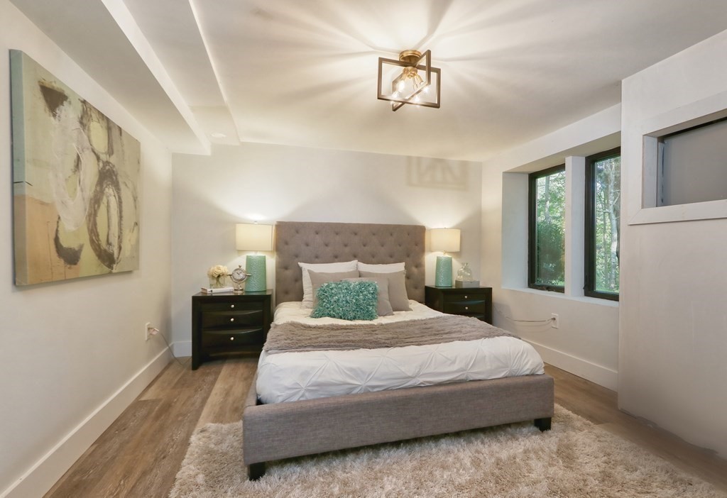 18 Lanark Road Wellesley, MA 02481 - Photo 33 of 42