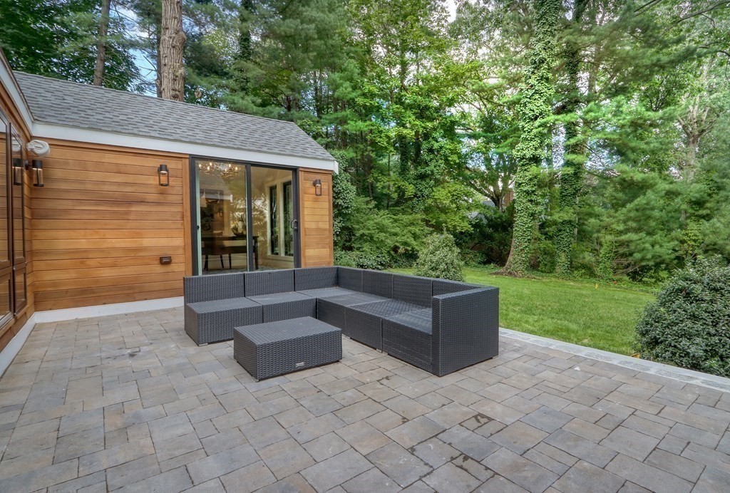 18 Lanark Road Wellesley, MA 02481 - Photo 37 of 42