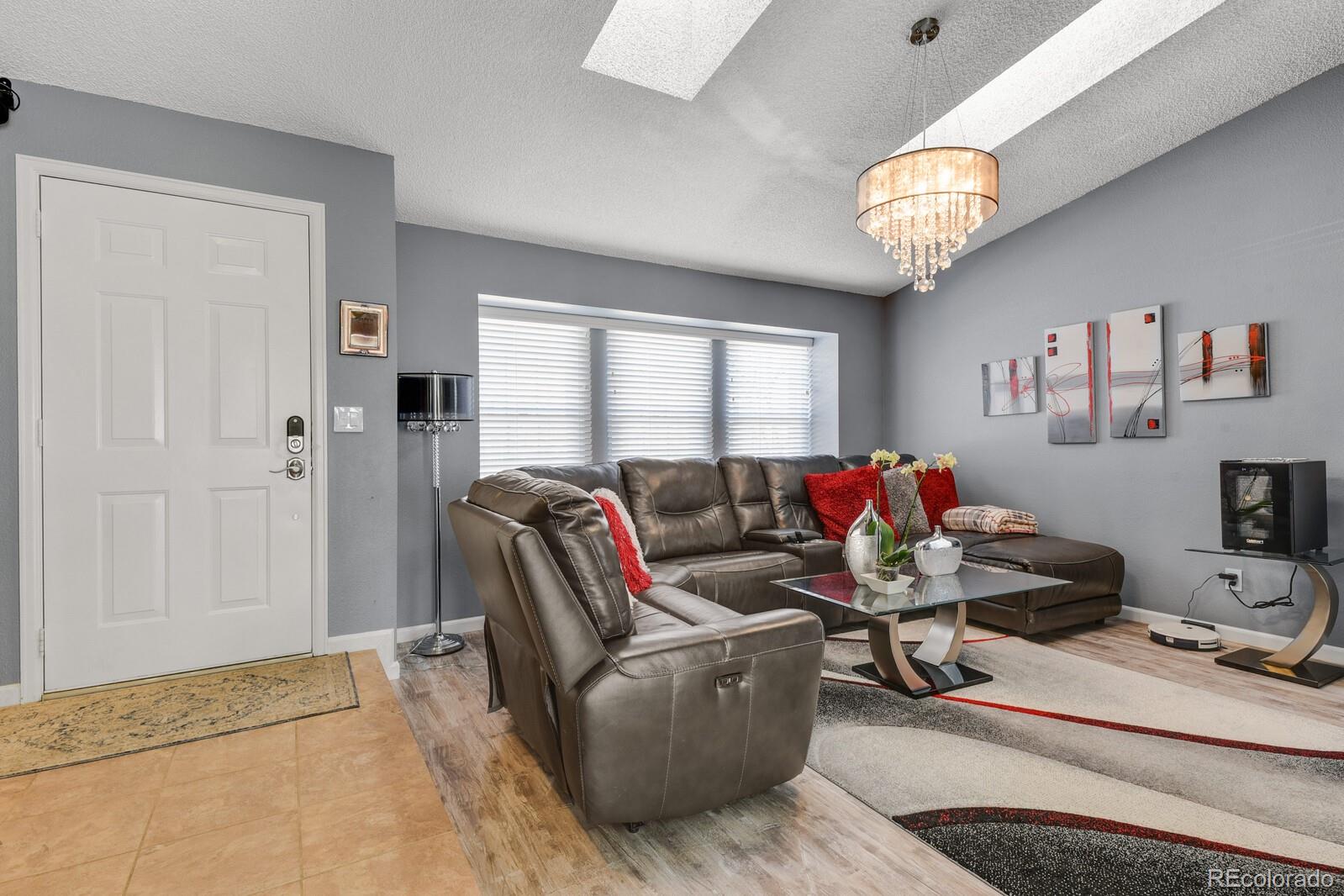 502 Ridgeglen Way Highlands Ranch, CO 80126 - Photo 3 of 39 Gallery Image 3