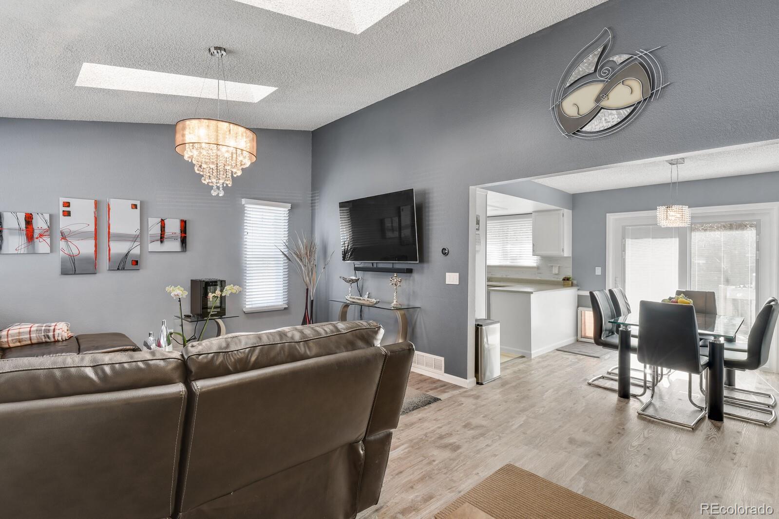 502 Ridgeglen Way Highlands Ranch, CO 80126 - Photo 5 of 39 Gallery Image 5