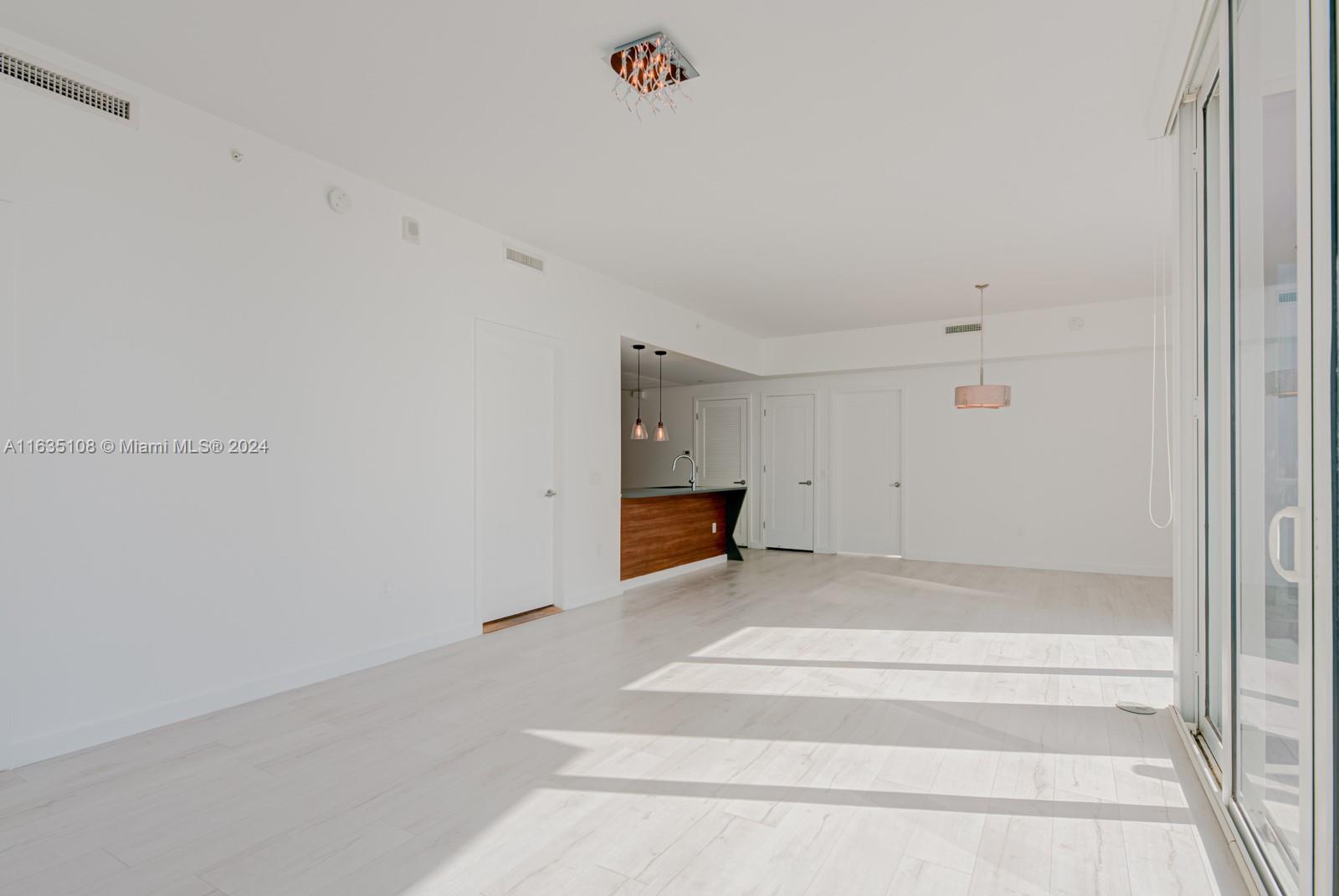 601 Northeast 27th Street, Unit 1502 Miami, FL 33137 - Photo 11 of 61 a view of entryway and hall