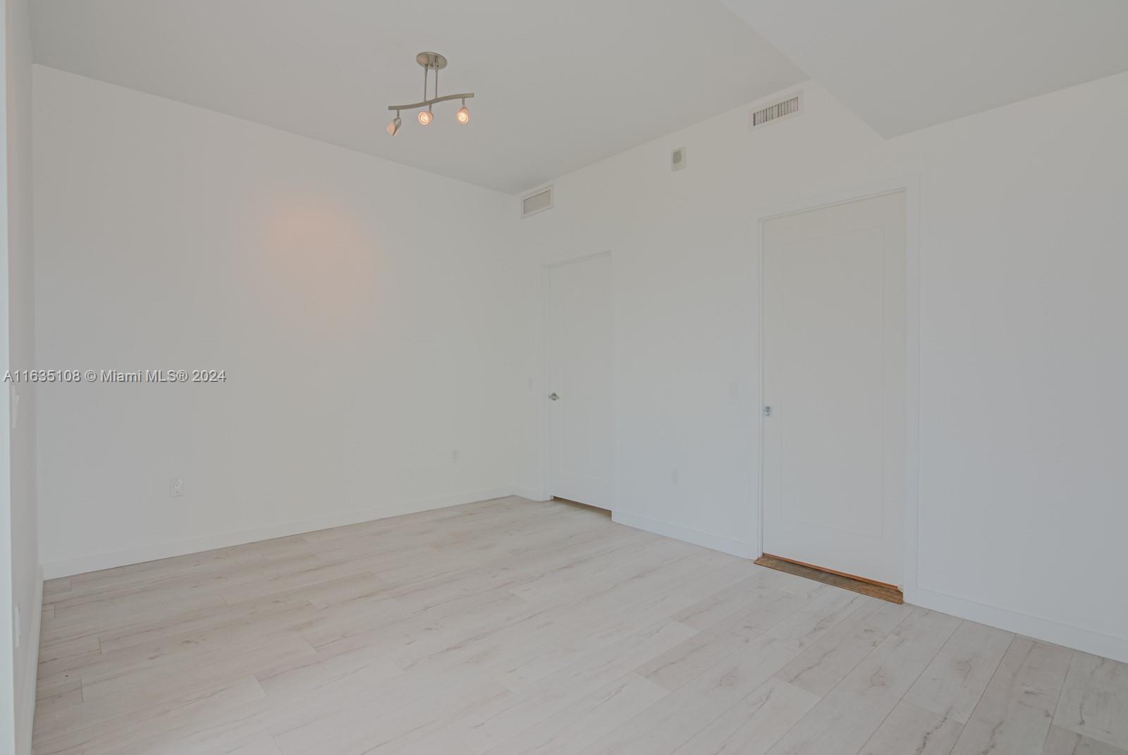 601 Northeast 27th Street, Unit 1502 Miami, FL 33137 - Photo 14 of 61