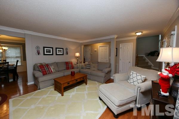 2332 Kendricks Court Raleigh, NC 27613 - Photo 3 of 18