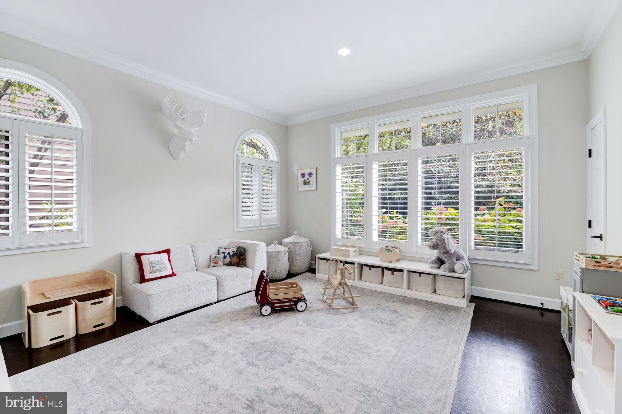1933 Rockingham Street McLean, VA 22101 - Photo 25 of 62