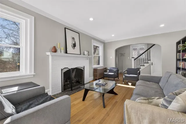 $699,900 | 7457 Kingsbury Boulevard, University City, MO 63130