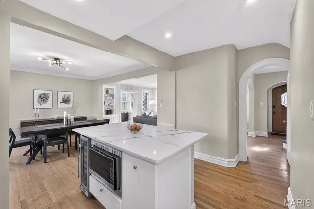 $699,900 | 7457 Kingsbury Boulevard, University City, MO 63130