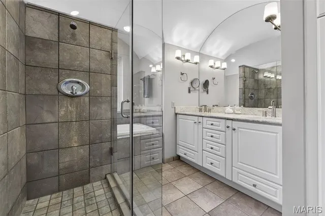 $699,900 | 7457 Kingsbury Boulevard, University City, MO 63130