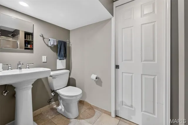 $699,900 | 7457 Kingsbury Boulevard, University City, MO 63130