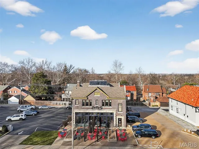 $699,900 | 7457 Kingsbury Boulevard, University City, MO 63130