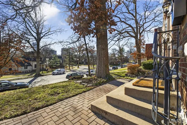 $699,900 | 7457 Kingsbury Boulevard, University City, MO 63130