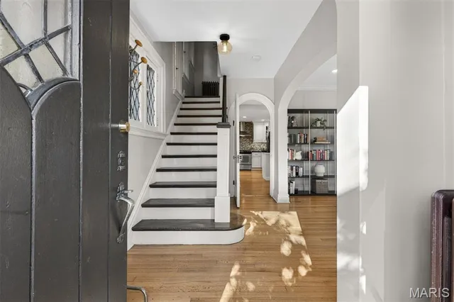 $699,900 | 7457 Kingsbury Boulevard, University City, MO 63130