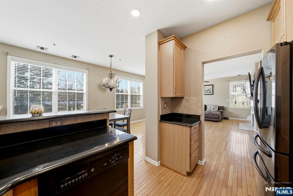 154 George Russell Way Clifton, NJ 07013 - Photo 13 of 39