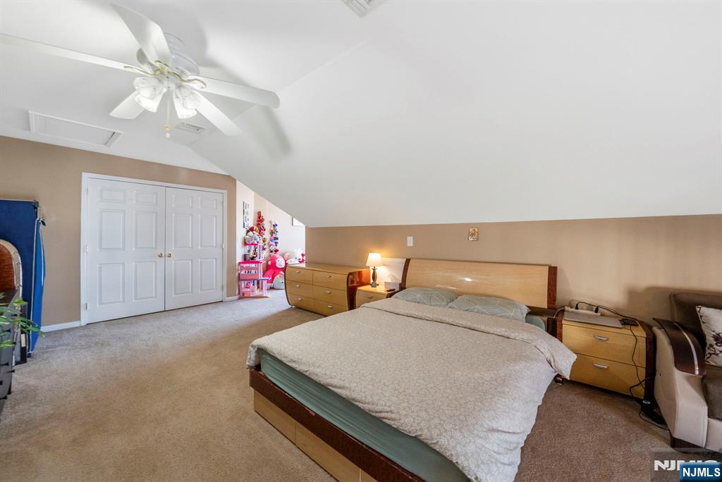 154 George Russell Way Clifton, NJ 07013 - Photo 31 of 39