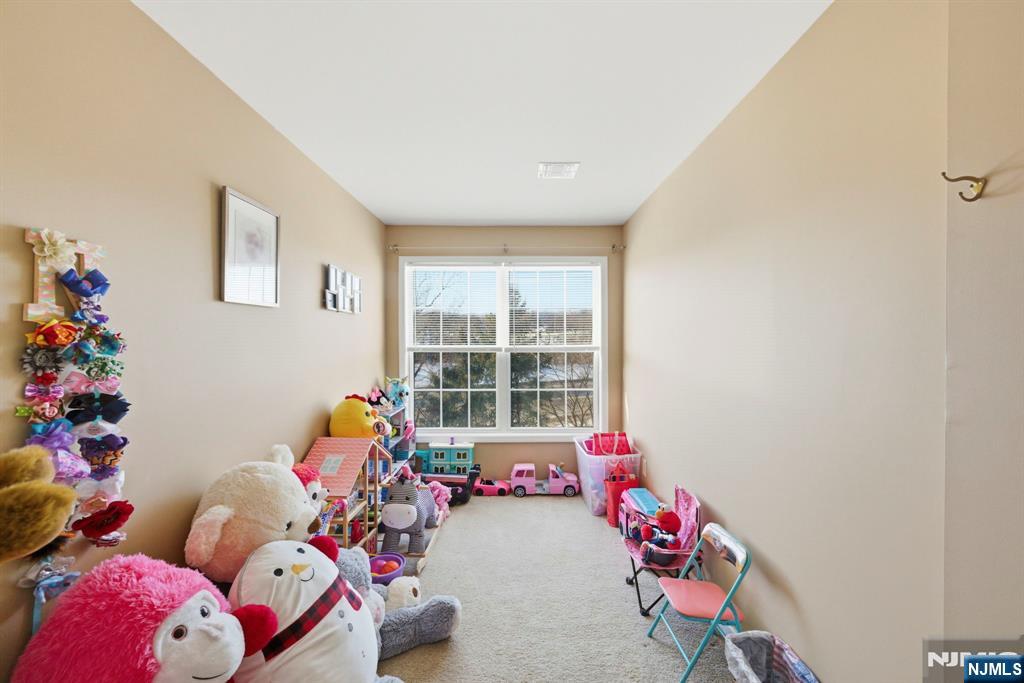 154 George Russell Way Clifton, NJ 07013 - Photo 33 of 39