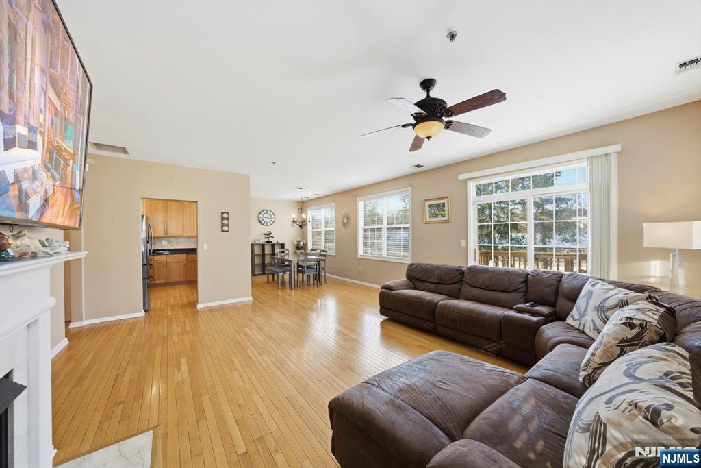 154 George Russell Way Clifton, NJ 07013 - Photo 6 of 39