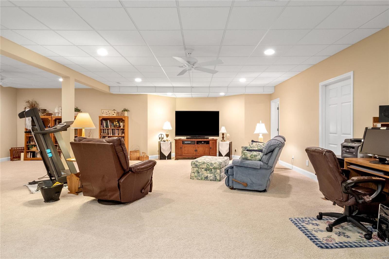 1614 Clover Ridge Columbia, IL 62236 - Photo 31 of 46 Gallery Image 31