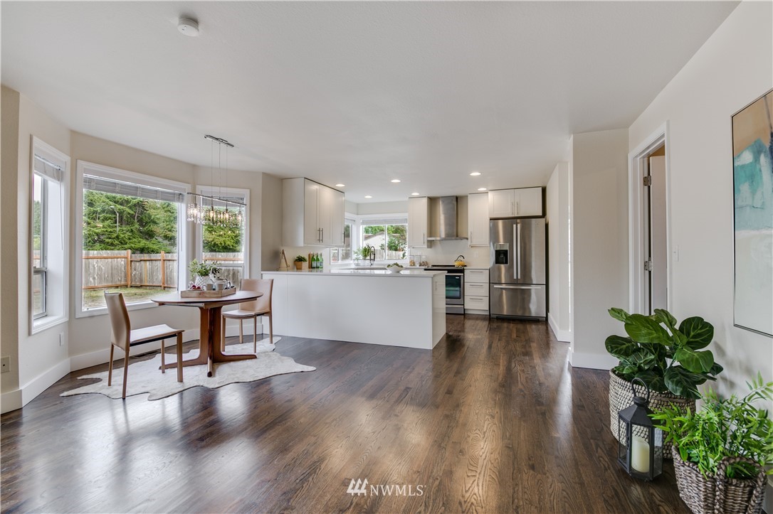 19005 103rd Place Southeast Renton, WA 98055 - Photo 11 of 25