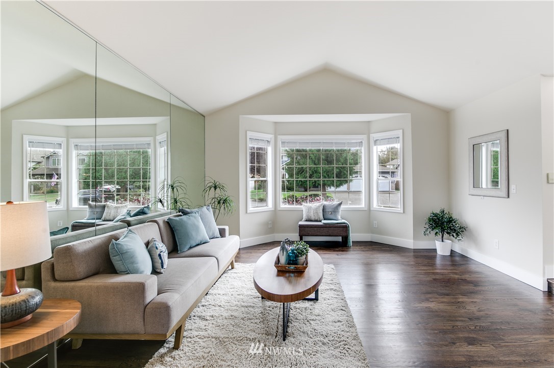 19005 103rd Place Southeast Renton, WA 98055 - Photo 5 of 25