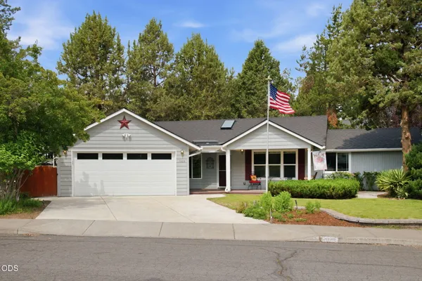 $750,000 | 1105 Southeast Palmwood Court, Bend, OR 97702