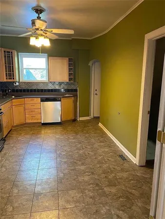 $1,800 | 1709 Sarah Street, Pittsburgh, PA 15203