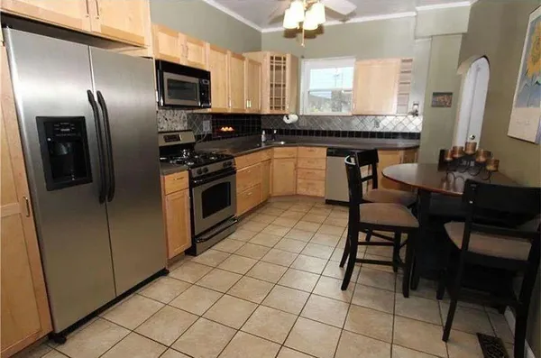 $1,800 | 1709 Sarah Street, Pittsburgh, PA 15203