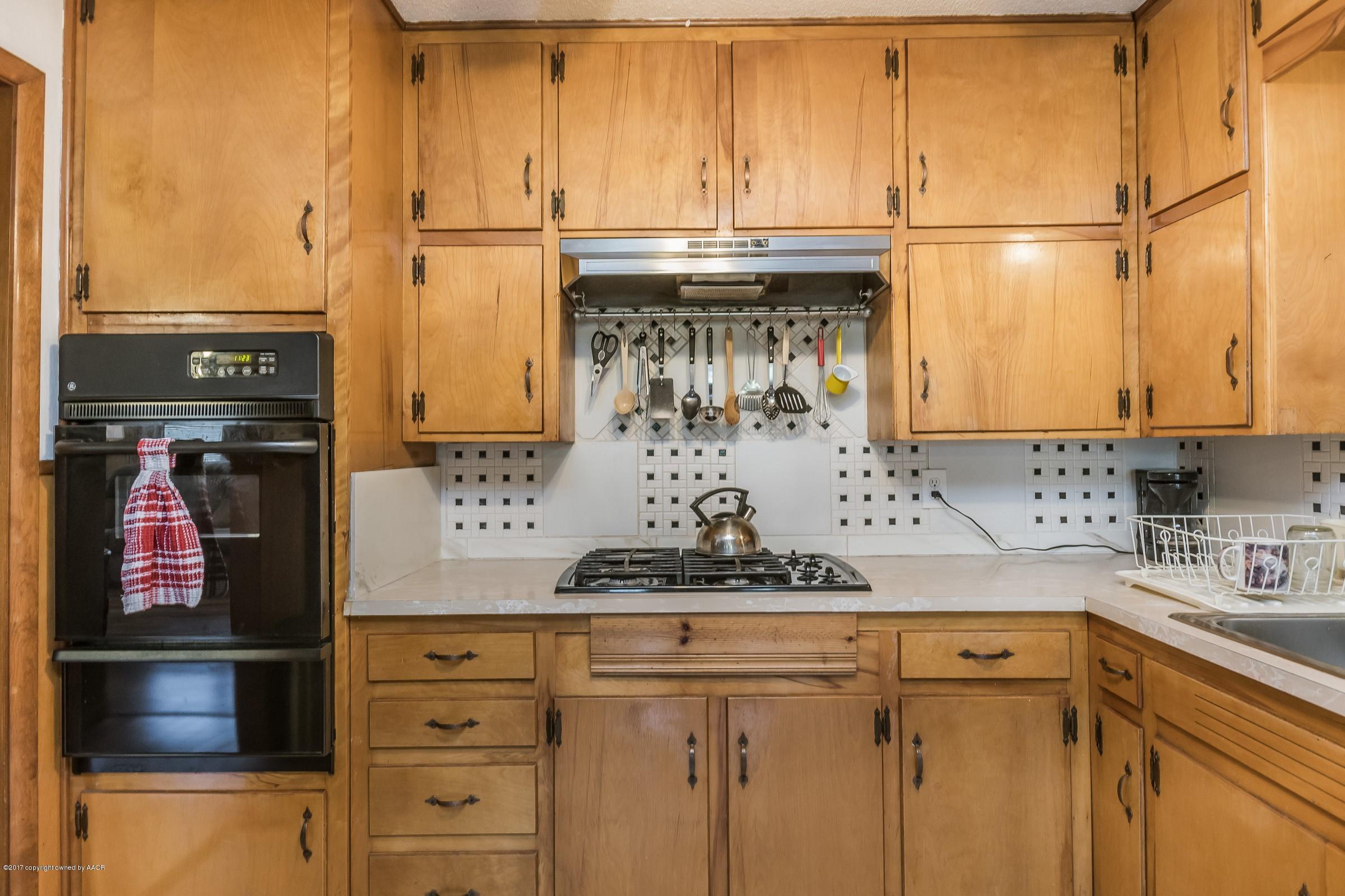 700 Rietman Street Amarillo, TX 79108 - Photo 7 of 25 007_Kitchen_-2