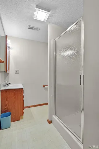 $330,000 | 332 Meadow Drive, Bethalto, IL 62010