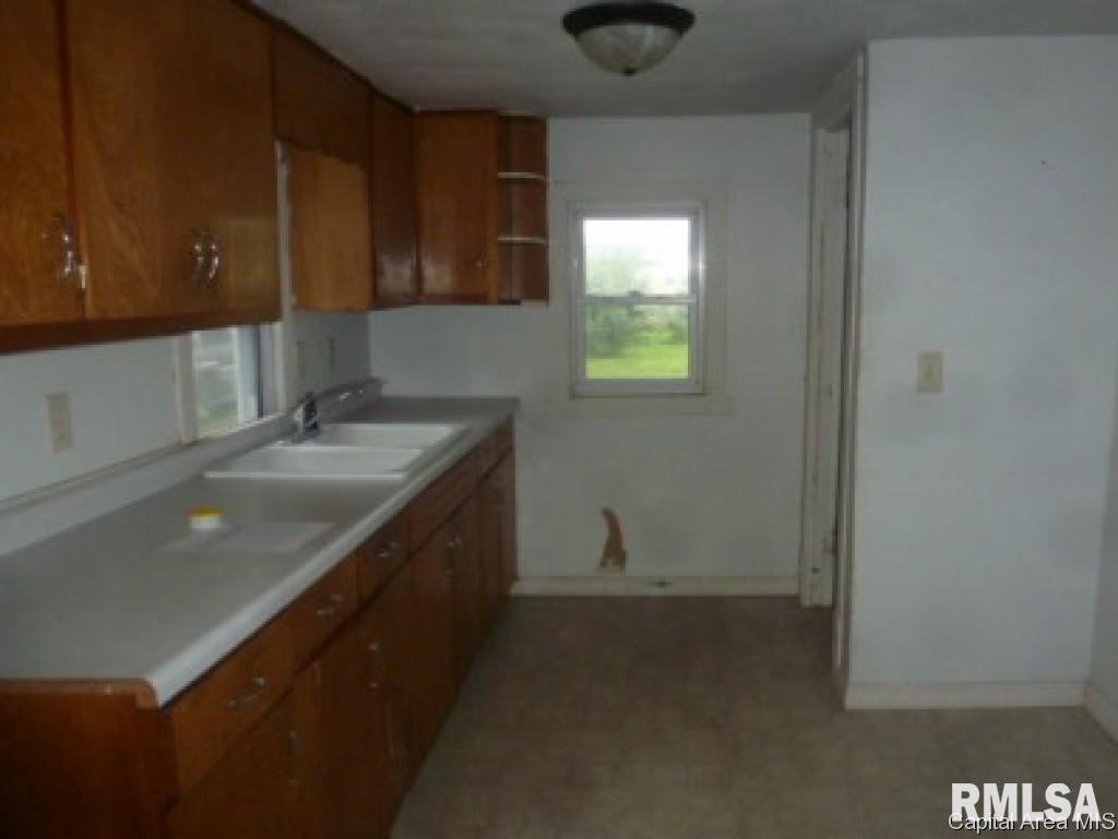 636 North 34th Street Decatur, IL 62521 - Photo 4 of 14 Gallery Image 4