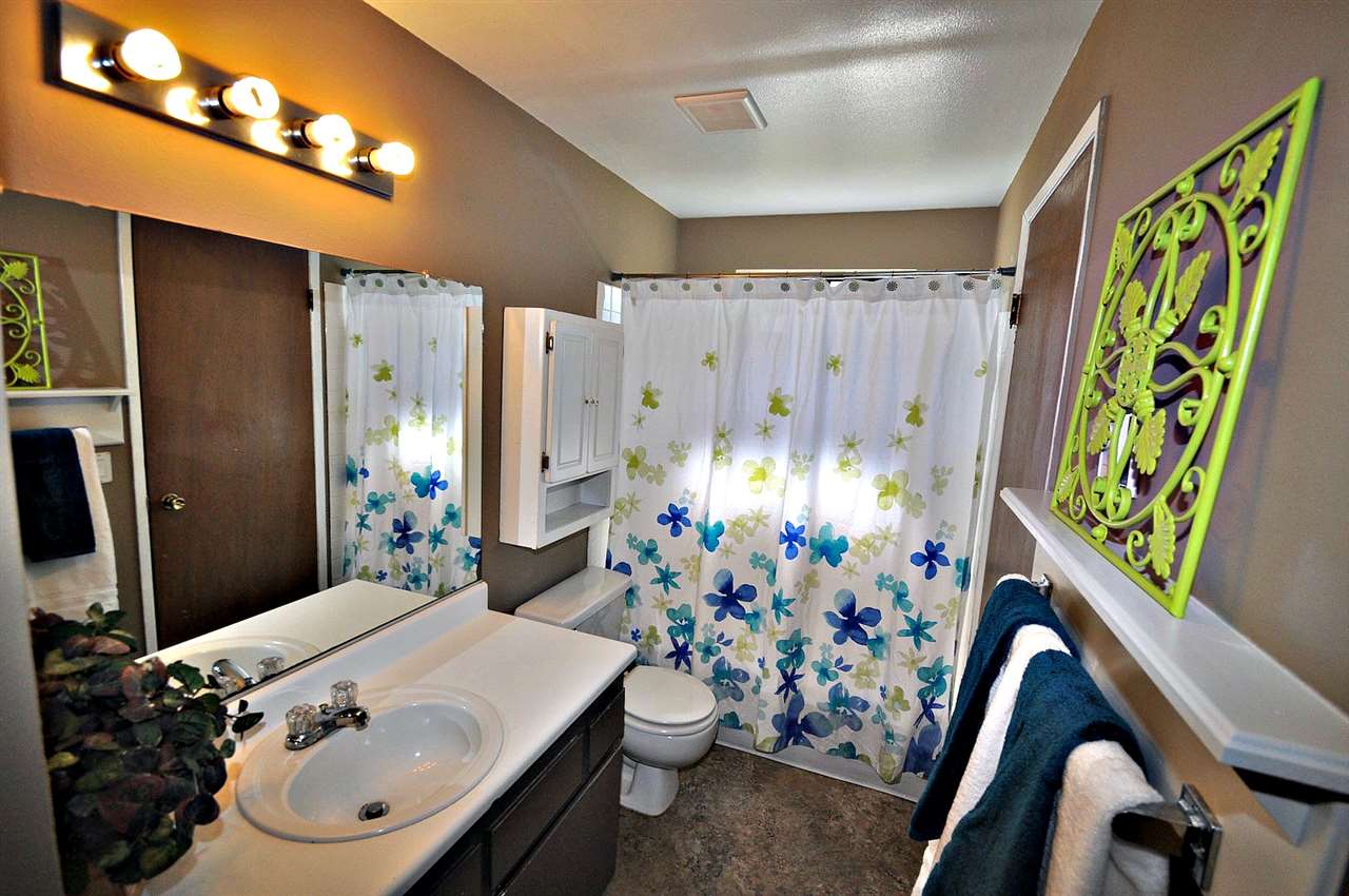 6205 North Cook Street Spokane, WA 99208 - Photo 6 of 19 Gallery Image 6