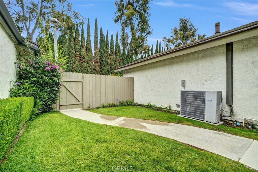 14332 Pinewood Road Tustin, CA 92780 - Photo 43 of 56
