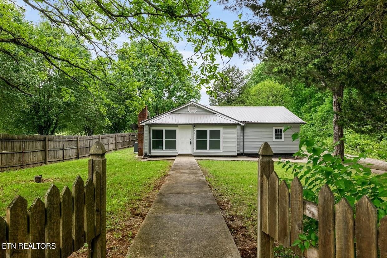 634 Johnson Road Oliver Springs, TN 37840 - Photo 1 of 24 Gallery Image 1