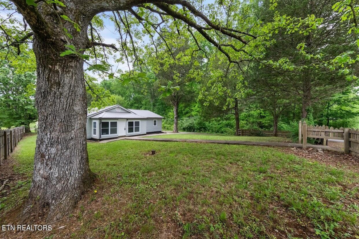 634 Johnson Road Oliver Springs, TN 37840 - Photo 2 of 24 Gallery Image 2