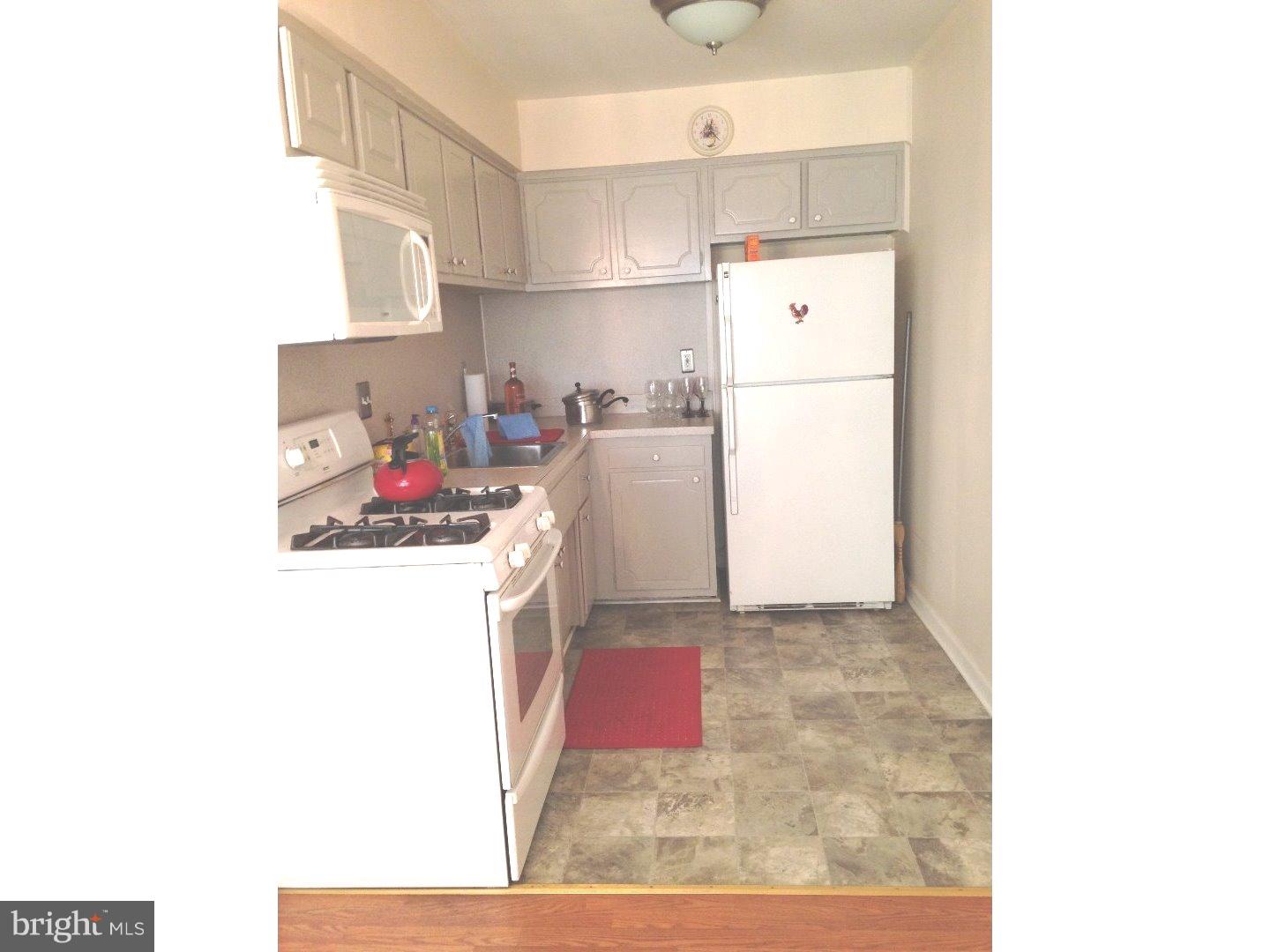 3243 Tara Road Philadelphia, PA 19154 - Photo 6 of 19 Kitchen