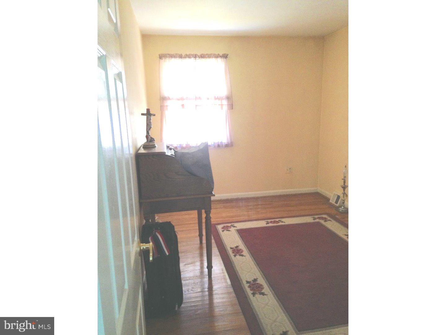 3243 Tara Road Philadelphia, PA 19154 - Photo 9 of 19 Bedroom