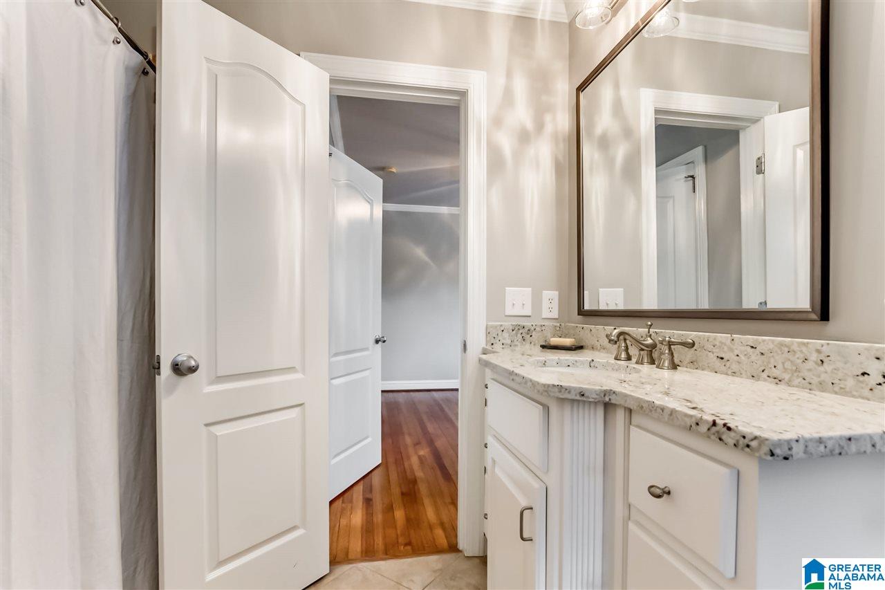 2445 Shades Crest Road Birmingham, AL 35216 - Photo 34 of 47