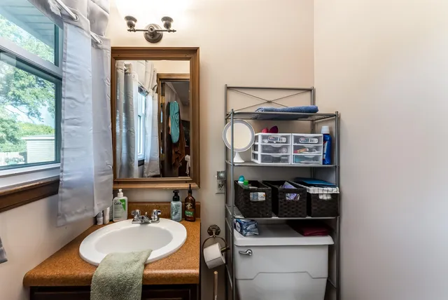 $189,900 | 6 Adams Place, Halstead, KS 67056