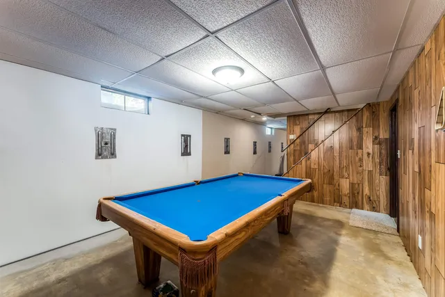 $189,900 | 6 Adams Place, Halstead, KS 67056