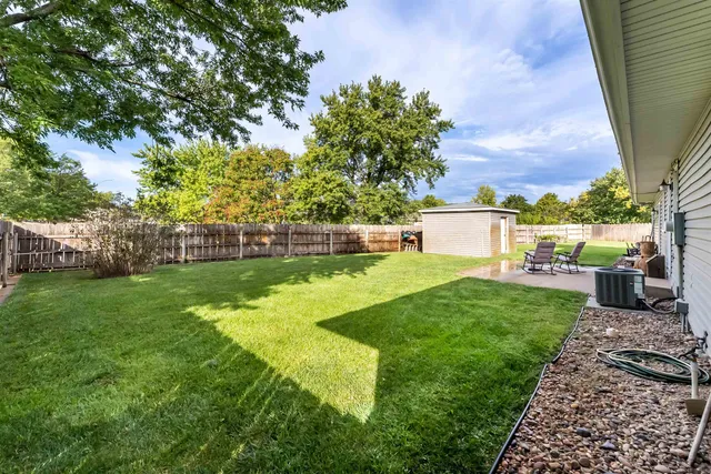 $189,900 | 6 Adams Place, Halstead, KS 67056