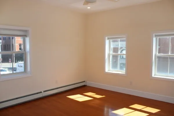 $1,850 | 96 Middle Street, Unit 1, Gloucester, MA 01930