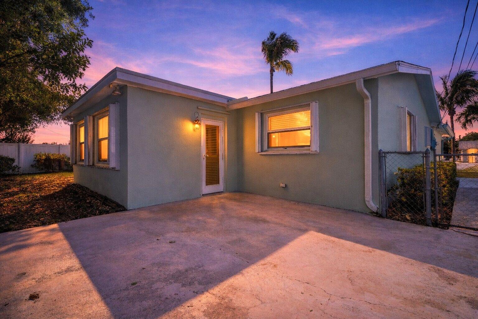 1963 Ocala Road North Palm Beach, FL 33408 - Photo 31 of 57 Z8-1963-Ocala-Road-mls-Backyard-Twiligt