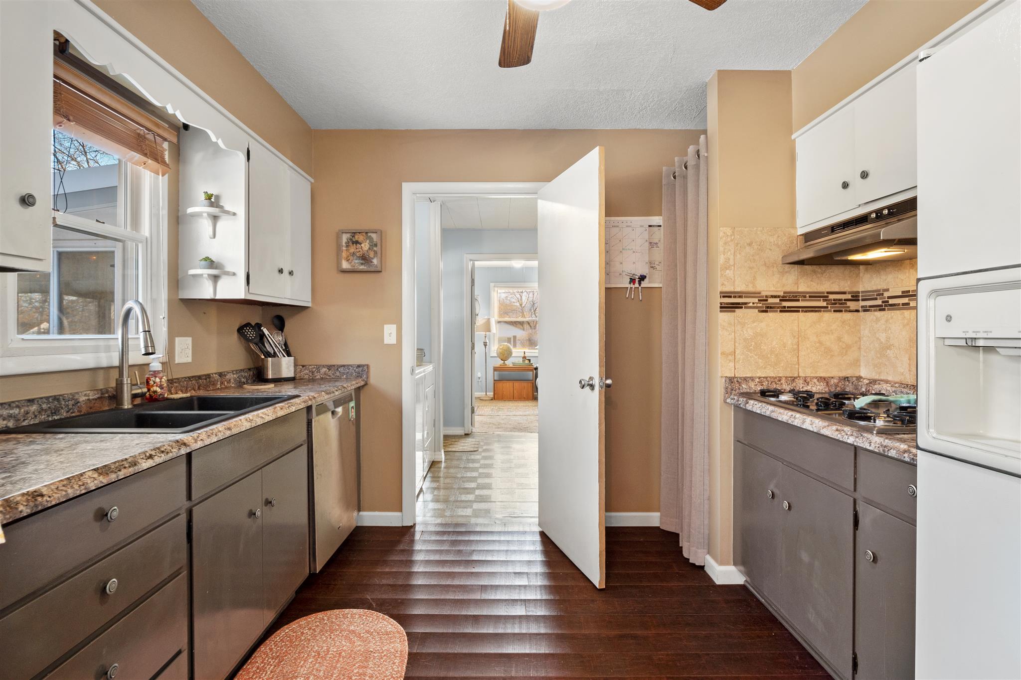 4614 Taylor Road Fort Wayne, IN 46804 - Photo 11 of 24 Gallery Image 11