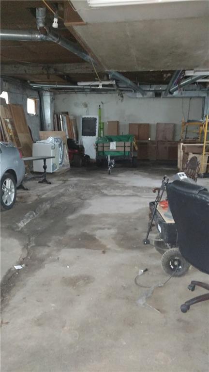805 Manifold Road Washington, PA 15301 - Photo 2 of 5 Large Garage off of Manifold with stairs to upstairs